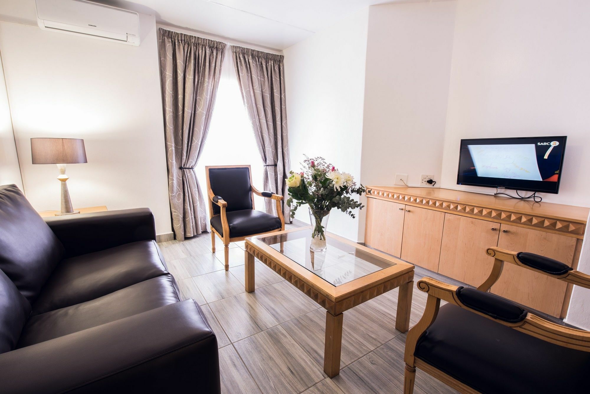 Airport Inn Executive Suites Kempton Park Luaran gambar