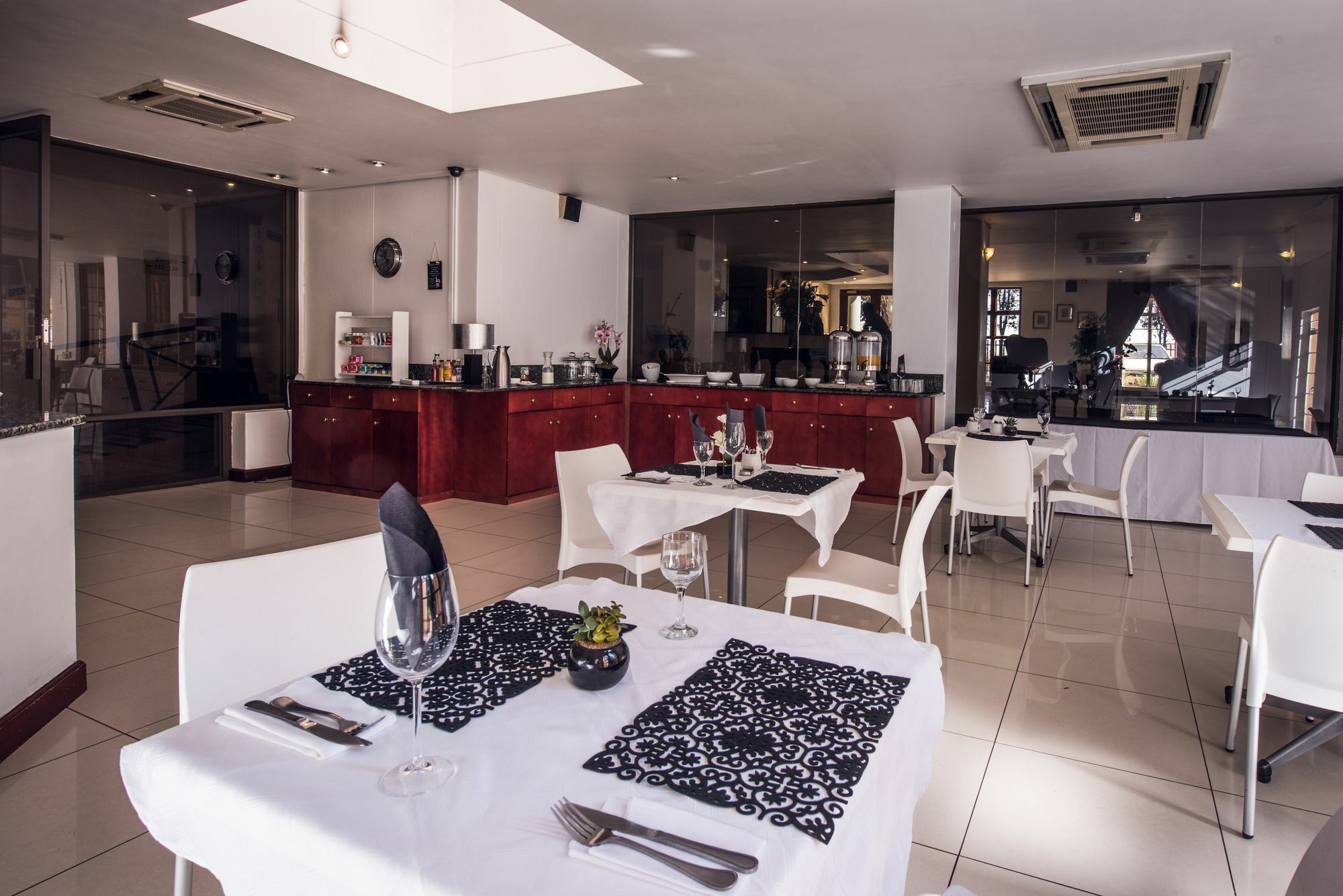 Airport Inn Executive Suites Kempton Park Luaran gambar